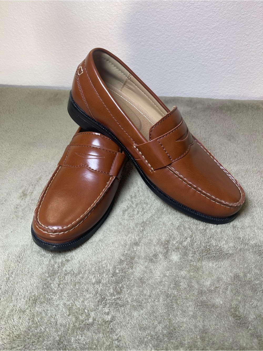 Dockers Mens 8M Tan Brown Penny Loafers Dress Shoes Slip On Classic Slip-On NWOB